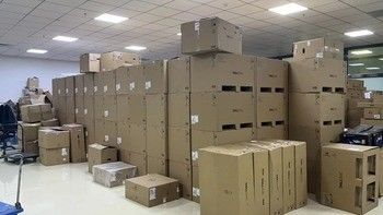 Computación de escritorio DELL OptiPlex 7400 en negro con memoria de video GDDR4
